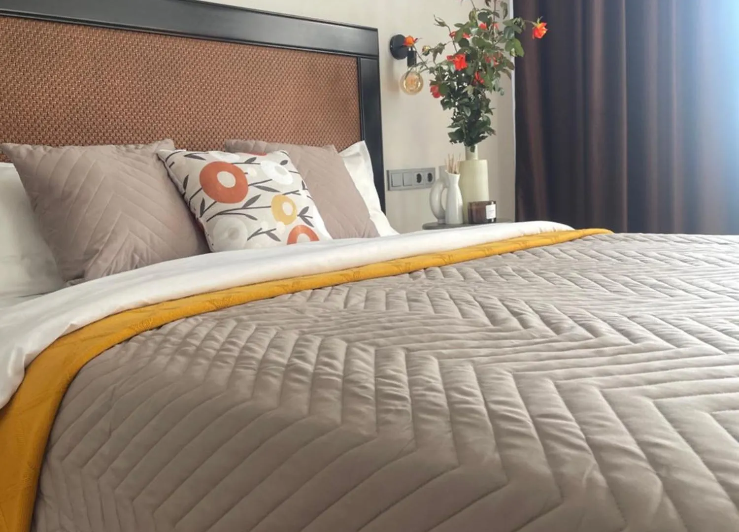 Сезон Apartment Almaty