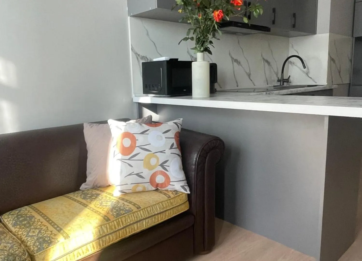 Сезон Apartment Almaty